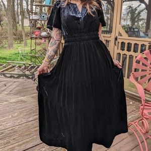 Anthropologie velour maxi petite small